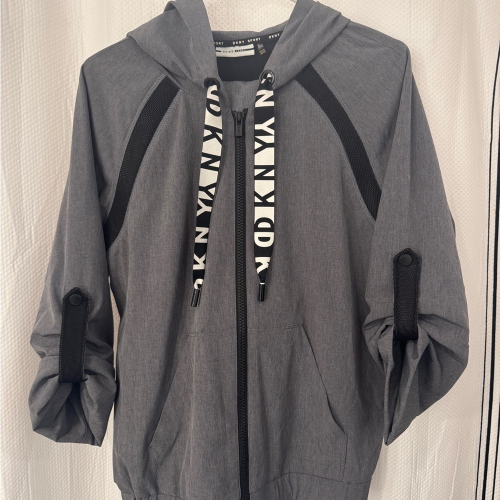 DKNY Gray Sport elegant set with Black Accents